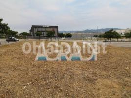 Lloguer nau industrial, 1274 m², prop de bus i tren, nou