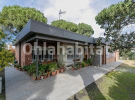 Casa (xalet / torre), 245 m², prop de bus i tren, Calle Francoli