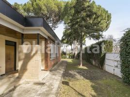 Casa (xalet / torre), 245 m², prop de bus i tren, Calle Francoli