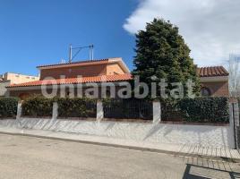Houses (villa / tower), 450 m², almost new