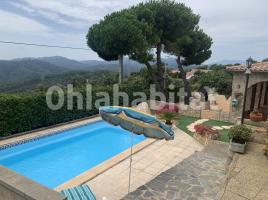 Houses (villa / tower), 145 m², almost new