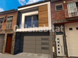New home - Houses in, 180 m², new, Calle Josep Maria Gely i Vilar