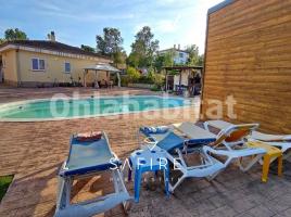 Houses (villa / tower), 155 m², almost new, Zona