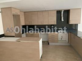 Flat, 82 m², almost new