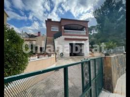 Houses (villa / tower), 162 m², almost new, Calle Joan Miro