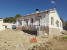 Houses (villa / tower), 83 m², almost new