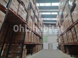 For rent industrial, 687 m², almost new