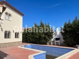 Houses (villa / tower), 230 m², Avenida de Saragossa