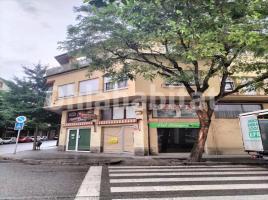 For rent business premises, 115 m², Avenida del Salòria