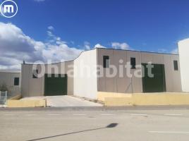 Nave industrial, 573 m², seminuevo, Calle 3 - P.I. ARREAQUE