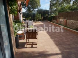 Flat, 96 m², almost new