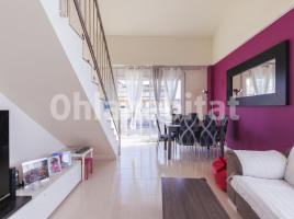 Duplex, 125 m², near bus and train, almost new, Calle Montcalm