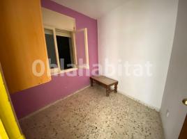 Property Vertical, 255 m², near bus and train