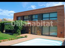 Casa (chalet / torre), 525 m², seminuevo, Avenida dels Pins
