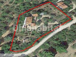 Houses (villa / tower), 232 m², near bus and train