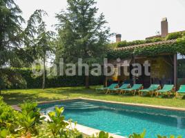 Houses (country house), 190 m², almost new