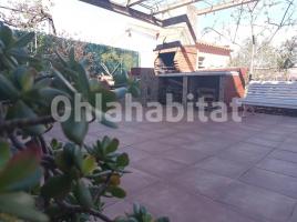 Houses (villa / tower), 260 m², almost new