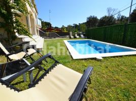 Houses (detached house), 244 m², almost new, Calle Olivera