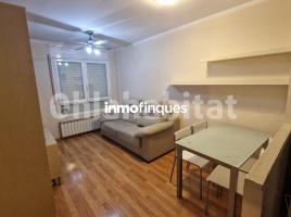 For rent flat, 60 m², Calle Girona