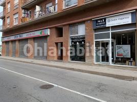 Business premises, 450 m², near bus and train