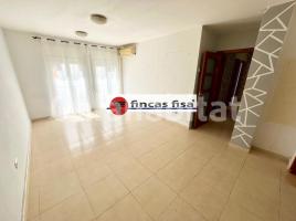Flat, 80 m², almost new
