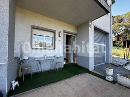 Houses (villa / tower), 232 m², almost new