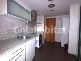 Flat, 90 m², almost new