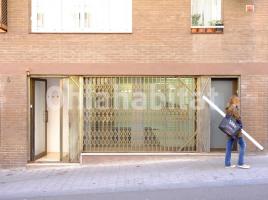 For rent business premises, 51 m², near bus and train, Calle d'Osona
