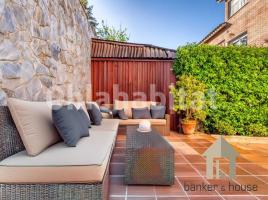 Houses (detached house), 381 m², Zona