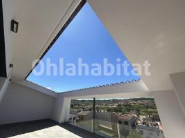 Attic, 187 m², near bus and train, almost new, Calle Pintor Vila Puig