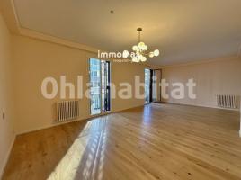 For rent flat, 245 m², Zona