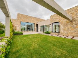 Casa (xalet / torre), 430 m², nou, Avenida Goitallops