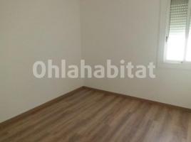 For rent flat, 70 m², near bus and train