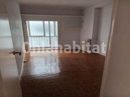Flat, 73 m², close to bus and metro