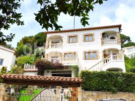 Houses (villa / tower), 226 m², Calle Castanyer