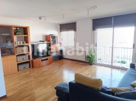 Pis, 101 m², prop de bus i tren, Abrera