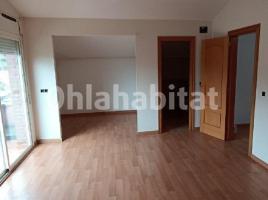 Houses (detached house), 255 m², near bus and train, almost new