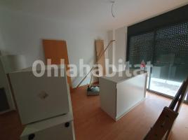 Piso, 123 m², cerca de bus y tren, seminuevo