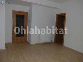 Flat, 62 m², near bus and train, almost new