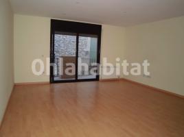 Casa (unifamiliar adosada), 245 m², cerca de bus y tren, seminuevo