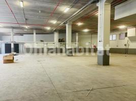 Nave industrial, 4381 m²