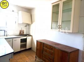 Flat, 62 m², near bus and train, Instituts - Ponent