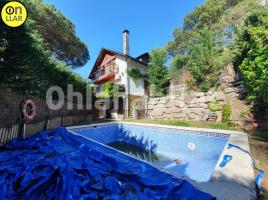 Houses (detached house), 320 m², near bus and train, Vallgorguina