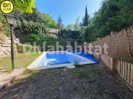 Houses (detached house), 320 m², near bus and train, Vallgorguina