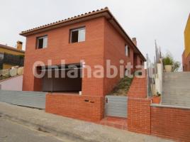 Casa (unifamiliar aïllada), 296 m², prop de bus i tren, seminou