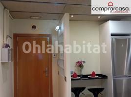 Loft, 43 m², cerca de bus y tren