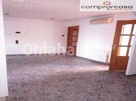 Attic, 66 m², near bus and train, La Torrasa