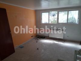 Piso, 74 m², cerca de bus y tren, Bellvitge