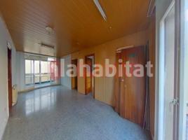 Piso, 104.79 m², cerca de bus y tren, Sant Cosme