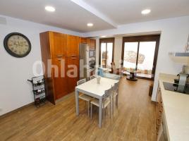 New home - Houses in, 209 m², near bus and train, new